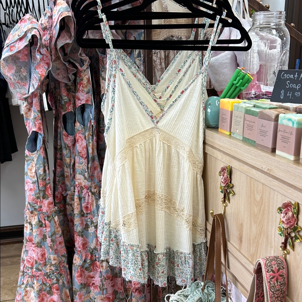 POL Cream and Floral Camisole